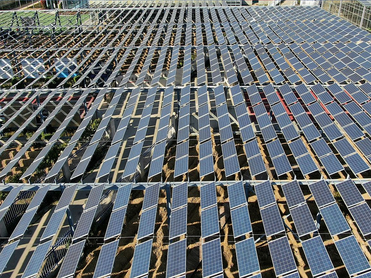 光伏電池板回收處理設(shè)備-鄭州市瑞賽克機(jī)械設(shè)備有限公司